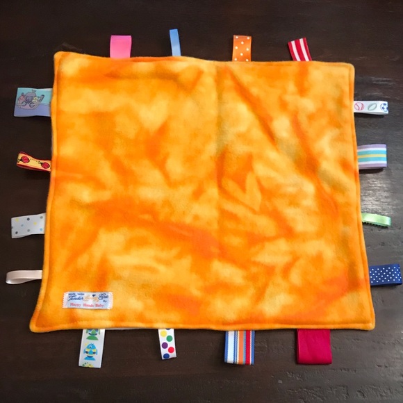 Baby Fleece Ribbon Tag Blanket - Picture 3 of 3